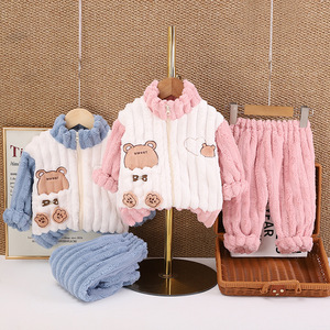 Bébé filles et garçons automne hiver décontracté Plus <span class=keywords><strong>velours</strong></span> dessin animé motif enfant ensembles 2025 nouveau épaissi flanelle chaud deux pièces costume - Product Image 1