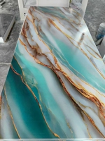 Panneau mural décoratif en PVC à texture marbre avec revêtement UV pour la décoration intérieure des murs, escaliers, salles de bain et entrepôts