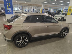 Volkswagen <span class=keywords><strong>T</strong></span>-<span class=keywords><strong>Roc</strong></span> 280TSI SUV d'<span class=keywords><strong>occasion</strong></span> 2021, <span class=keywords><strong>automatique</strong></span>, essence, 5 places, conduite à gauche, pour l'exportation (vente en gros) - Product Image 5