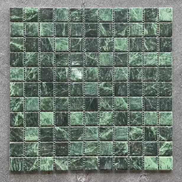 สีเขียว