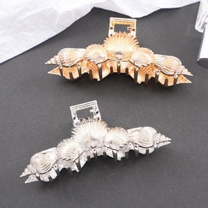 Pince à cheveux en métal style simple, grande pince rétro en forme de coquille pour femmes, accessoires capillaires - Product Image 2