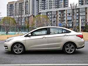 Voiture d'occasion Chery 2017 Arrizo 5 1.5 CVT Édition Luxe Automatique Prix Abordable Extérieur Doré Voiture Chinoise d'occasion à Essence à Vendre - Product Image 3