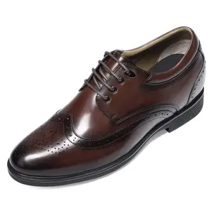 लक्जरी उच्च गुणवत्ता वाले हिडन हील विंगटिप डर्बी चमड़े के जूते 3 इंच लिफ्ट चंकी ड्रेस जूते फैक्टरी पुरुषों के लिए नई पीयू सीएफ भूरे