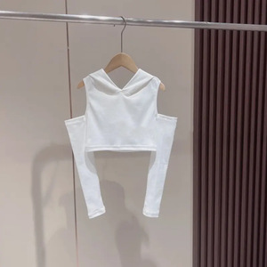 เซ็ตเสื้อผ้าสำหรับวัยรุ่นผู้หญิง2ชิ้นเสื้อยืดมีฮู้ดเปิดไหล่และกางเกงขายาวลายพิมพ์สีพื้น - Product Image 2