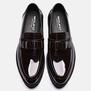Chaussures en cuir pour hommes de haute qualité, décontractées et élégantes, à plateforme et bout rond - Product Image 4