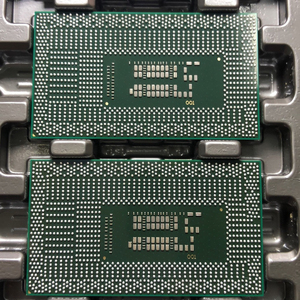 Procesador SRKT3 <span class=keywords><strong>CPU</strong></span> <span class=keywords><strong>i7</strong></span>-<span class=keywords><strong>11800H</strong></span>, 24M de caché, hasta 4.60 GHz - Product Image 3