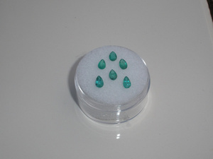 Esmeraldas Colombianas Naturales AAA, Facetadas en Forma de Pera, Color Verde (6 Piezas de 5x3mm) para Joyería - Product Image 4