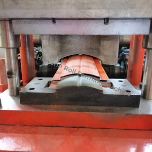 Rouleau de feuille de clôture de machine de toiture automatique de vente chaude formant la machine de tuile avec le moteur à engrenages et les composants de noyau de pompe - Product Image 4