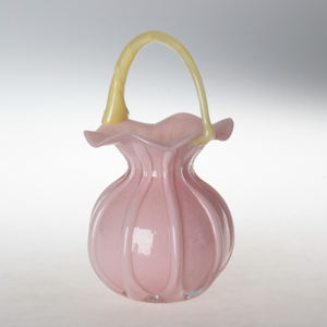 Vaso in Vetro Soffiato a Mano Moderno ed Ecologico, Rosa Crema, per Decorazione Interna e Fiori da Tavolo - Product Image 5