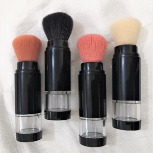 Pinceaux de maquillage vegan de marque privée, échantillon gratuit, 1 pièce, blanc, personnalisé, poils synthétiques, <span class=keywords><strong>poudre</strong></span> <span class=keywords><strong>libre</strong></span>, brosse auto-distributrice - Product Image 1