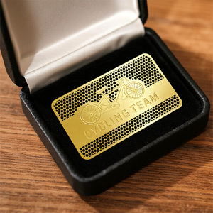 Cartes photo LOGO métallisées personnalisées à motifs laser Plaques d'identité professionnelle gravées en acier inoxydable Étiquettes d'accès VIP de marque de luxe - Product Image 6