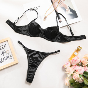 Vente en gros d'usine ensemble de lingerie deux pièces en satin délicat ensemble de sous-vêtements et de culottes de couleur unie mature sexy - Product Image 6