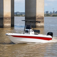 Bateau de pêche remorquable CE Chaser 430 4,3 m Coque en FRP 260 kg Léger avec remorque en aluminium pour utilisation en lac et en mer