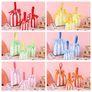 Sacs cadeaux en toile rayés, durables, à boucle, multicolores, de petite taille, pour mariages, fêtes et Noël - Product Image 3