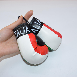 Guantes <span class=keywords><strong>de</strong></span> <span class=keywords><strong>boxeo</strong></span> <span class=keywords><strong>de</strong></span> diferentes banderas nacionales <span class=keywords><strong>de</strong></span> cuero PU <span class=keywords><strong>de</strong></span> tamaño pequeño con logotipo personalizado para espejo retrovisor <span class=keywords><strong>de</strong></span> coche, <span class=keywords><strong>accesorios</strong></span> colgantes - Product Image 6