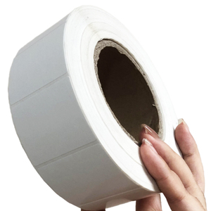 Rollo de Etiquetas Autoadhesivas Resistente al Agua, Papel Fuerte Adhesivo de Código de Barras, Papel Sintético PP Resistente al Desgarro para Comida, Chocolate Industrial - Product Image 1