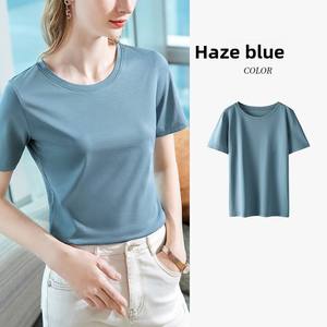 T-shirt pour femme en coton mercerisé des années 80, coupe ajustée, col rond, manches courtes, avec taille définie - Product Image 6