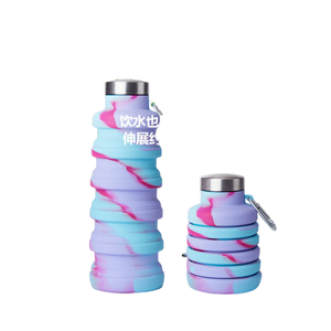 Xách tay có thể thu vào cắm trại thân thiện với môi uống ly biểu tượng tùy chỉnh 620ml Silicon Gấp chai nước đóng mở với rơm - Product Image 2