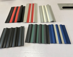 Striscia di Gomma PVC per Sigillatura, Striscia Antisguscio per Barche Gonfiabili, Previene Danni, Installazione Fai-da-Te, Accessori per Kayak Gonfiabili - Product Image 2