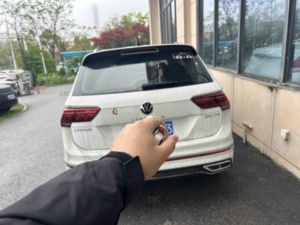 VW <span class=keywords><strong>Tiguan</strong></span> L 330TSI MQB 2023, SUV a Gasolina, Autos Usados en Guangzhou - Product Image 6
