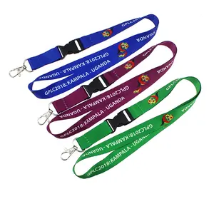 Individuelles wärmeübertragungs-polyester bedrucktes lanyard mit ausweiskartenaufnäher personalisierter beliebter lanyard mit becherhalter