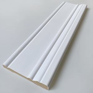 Plinthe en bois de pin blanc pré-peint, imperméable - Product Image 3