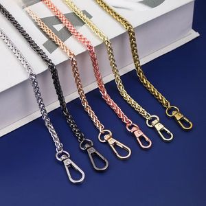 ห่วงโซ่คล้องกุ้งก้ามกรามโลหะหลากสีที่ทนทานตะขอกระเป๋าแฟชั่นสายคล้องกระเป๋าสำหรับเปลี่ยนกระเป๋าหลายสีให้เลือก - Product Image 5