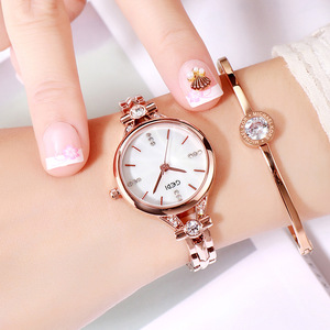 Montre à bracelet en acier pour femmes, étanche, à grand cadran, à la mode, simple, avec diamants incrustés, bracelet fin, style britannique - Product Image 2