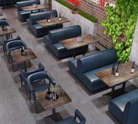 Tables et chaises de bar et de café pour snack-bar, burger, salon de thé, bistro musical, librairie