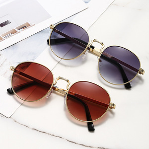 Retro <b>Round</b> Metal <b>Sunglasses</b> Gold <b>Frame</b> UV400 Protection Unisex Fashion Travel Outfits - Product Image 1