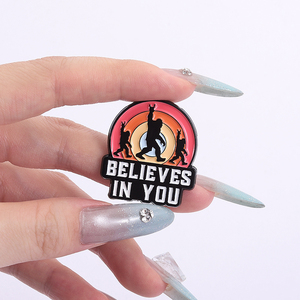 Le spille smaltate per i piedi grandi credono in te creature misteriose distintivi spille con risvolto accessori per gioielli Punk regalo per gli amici - Product Image 4