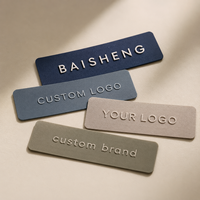 Étiquettes en silicone de luxe, fabrication en usine, faible MOQ, patchs en caoutchouc 3D avec logo, accessoires vestimentaires, étiquettes en silicone