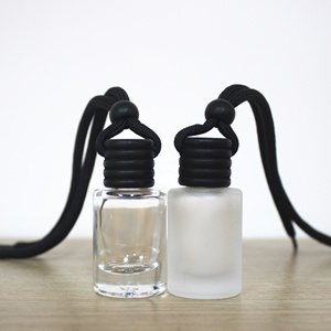 Gran oferta, 12ML, Perfume esmerilado para coche, botella vacía, contenedor de vidrio, cubierta de madera negra, forma de cilindro de cuerda, difusor de ambientador - Product Image 1