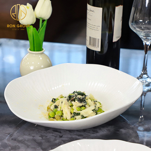 Vaisselle en porcelaine moderne irrégulière <span class=keywords><strong>de</strong></span> 10,5/12,5/14,5 pouces, assiette à nouilles, assiette à steak, service <span class=keywords><strong>de</strong></span> traiteur, hôtel, restaurant, usage commercial - Product Image 1
