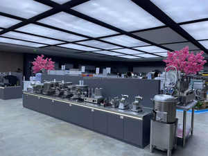 Astar Offre Spéciale Produit Commercia Poêle verticale à gaz en argile à quatre brûleurs avec grill barbecue en pierre volcanique et <span class=keywords><strong>four</strong></span> à gaz - Product Image 2