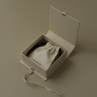 Boîtes cadeaux en papier de luxe personnalisées avec logo pour bijoux, bagues, boucles d'oreilles, colliers, bracelets, emballage de bijoux avec ruban