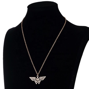 Collar con Colgante de Mujer Maravilla en Forma de Animal, Estilo Vintage, de ZRM, Joyería de Moda, Regalo de Aniversario para Hombres y Mujeres - Product Image 4