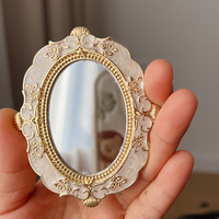 Miroir de maquillage portable de style européen rétro, doré et gaufré, décoration ethnique pour la maison, miroir atmosphérique de style palais