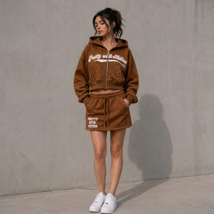 Ensemble court décontracté pour femme, sweat à capuche court zippé avec rivets et strass, imprimé lettres vintage en jersey, collection automne - Product Image 5