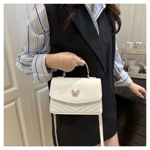 Bolsos de Hombro para Mujer, Bolsos de Mano Acolchados con Diseño de Mariposa en PU, Bolsos Cruzados Cuadrados Pequeños para Mujer, Lindos Bolsos de Mano para Dama - Product Image 3