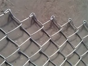 Chất lượng cao PVC đen tráng Chuỗi liên kết hàng rào cho vườn