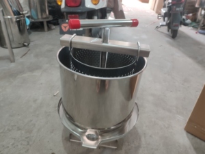 Presse à cire en acier inoxydable de haute qualité avec réservoir anti-éclaboussures, équipement d'apiculture, machine d'extraction de miel en gros - Product Image 4