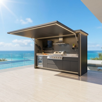 Abri de cuisine extérieur modulaire personnalisé en acier inoxydable 304, résistant aux intempéries, avec porte motorisée relevable et barbecue à gaz