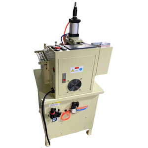 เครื่องตัดริบบิ้นแบบควบคุมด้วยไมโครคอมพิวเตอร์สำหรับผ้าไนลอนแบบเทป - Product Image 3