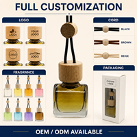 Diffuseur de parfum pour voiture suspendu, bouteille en verre avec bouchon en bois, huile parfumée avec logo personnalisé OEM ODM, parfum naturel pour voiture et bureau