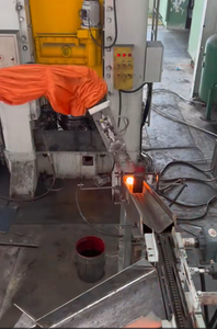 Robot Industrial Boront 1510 de Seis Ejes, Alcance del Brazo de 1500 mm, Carga de 10 kg, Aplicado a la Sección de Estampado en Caliente - Product Image 3