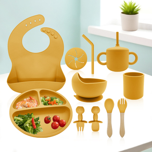 Ensemble de vaisselle en silicone pour enfants OEM/ODM, qualité alimentaire, 9 pièces, comprenant bavoir, assiette à ventouse, bol et cuillère pour la diversification alimentaire du bébé - Product Image 1