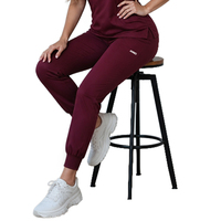 Ensemble de 3 pièces de tenues médicales avec 1 haut à col en V et 2 pantalons (coupe droite et coupe jogger) en mélange de rayonne, vêtements de travail doux