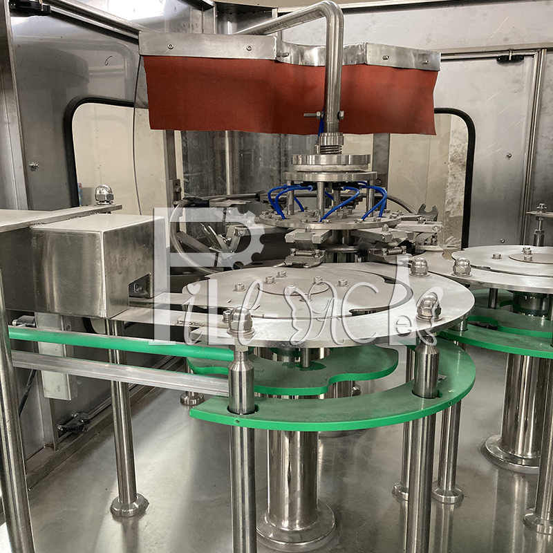 Automatic 2000ml 3 In 1 PET Water Filling Machine