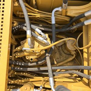 Excavateur Caterpillar 325BL d'occasion Machine à usage intensif pour pelleteuse presque neuve de 25 tonnes - Product Image 5